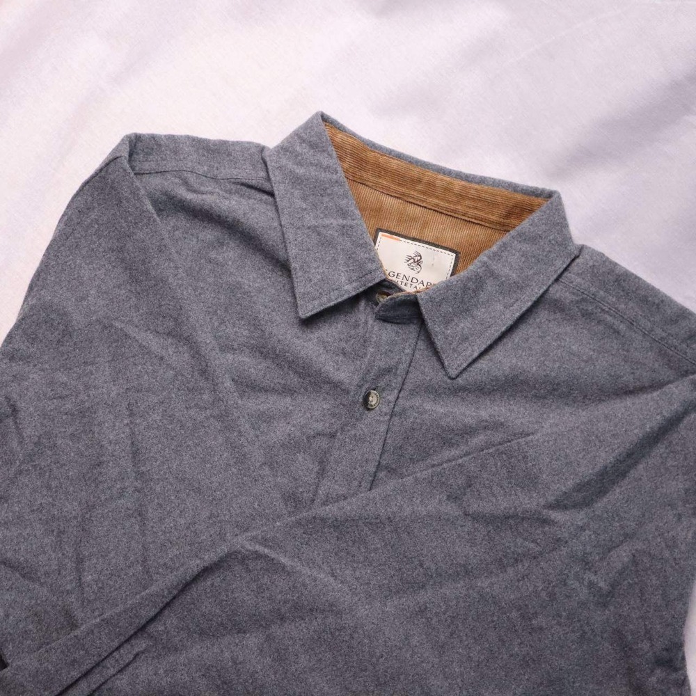 Legendary Whitetails Mens Gray Flannel Shirt Long Sleeve Button Up Size LG